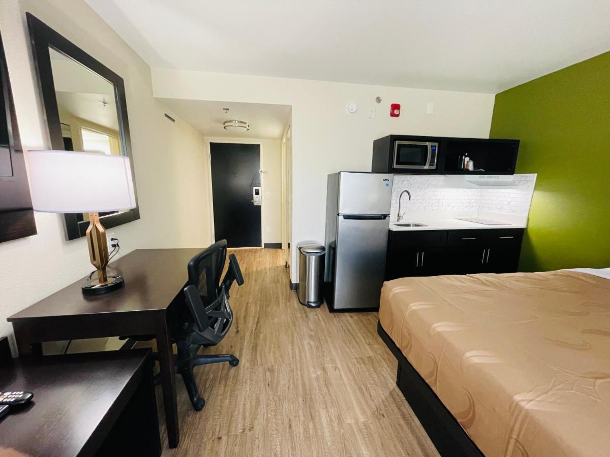 Hotel Quality & South Lake Charles