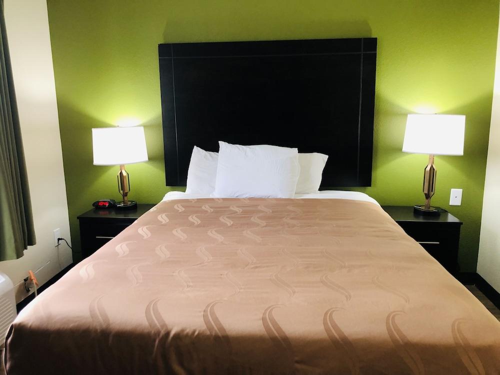 Quality & South Hotel 3*