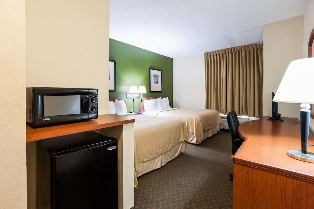 Quality & South Hotel 3*